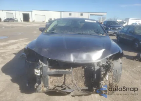 2015 Chrysler 200 Limited z USA, uszkodzony, nr VIN 1C3CCCAB4FN738602